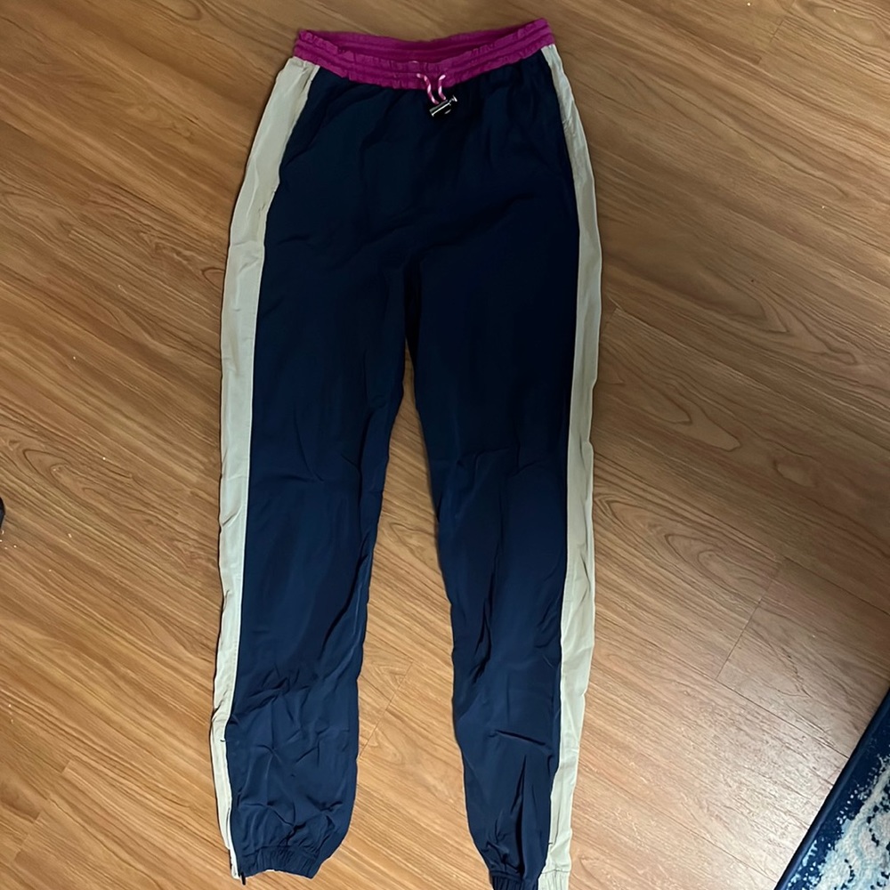 Lululemon track pants. Good condition